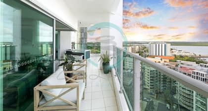 Zen By The Water: Top CBD Location ~ Pool ~ Views