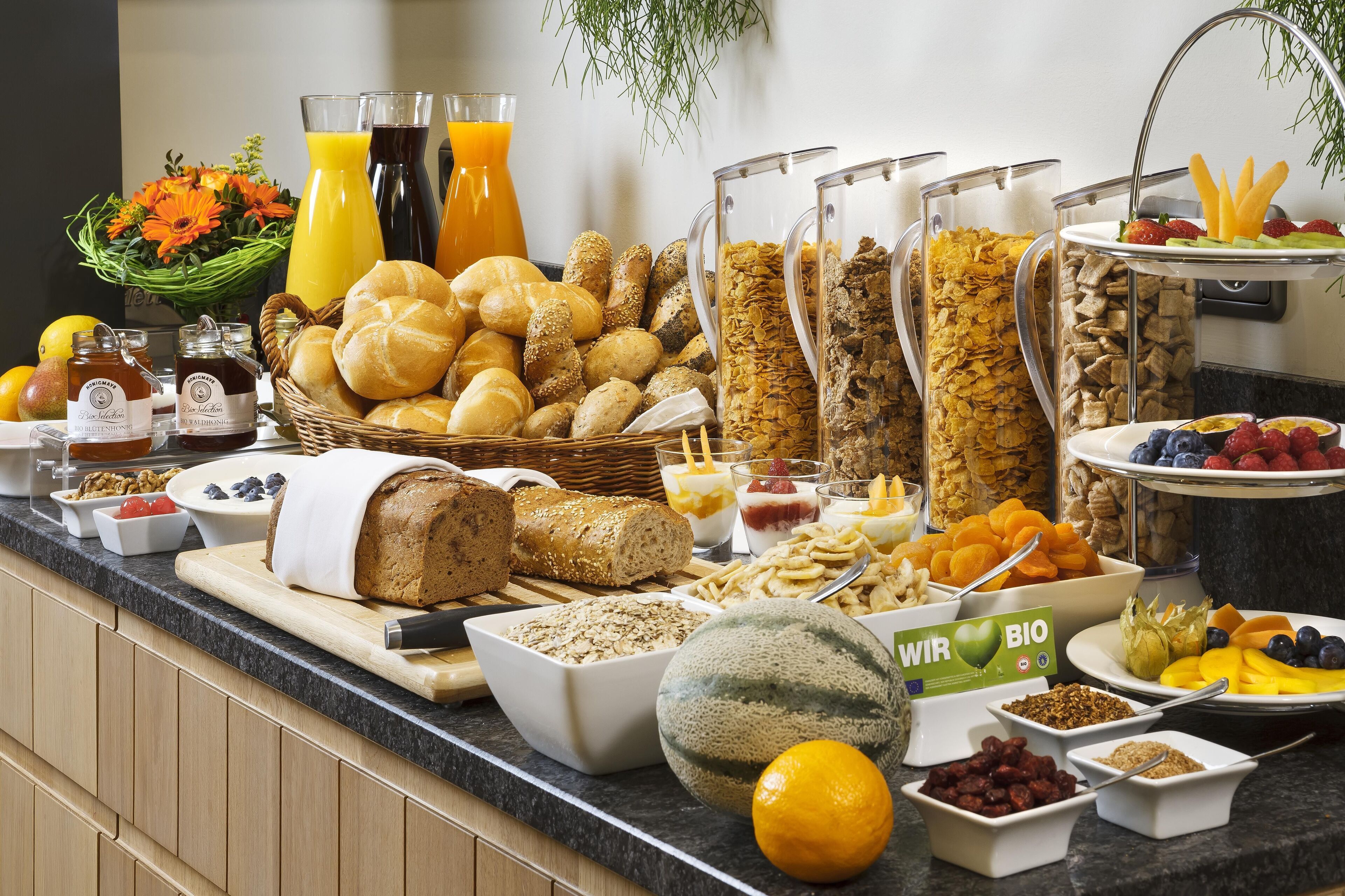 Daily buffet breakfast for a fee