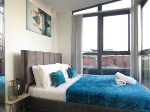 Deluxe Apartment - Tudors eSuites City Centre Apartment (Birmingham)