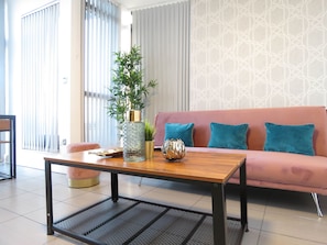 Deluxe Apartment | Living area