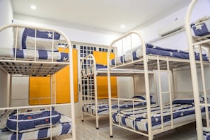 Free WiFi, bed sheets