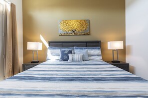 1 bedroom, individually furnished, blackout drapes, iron/ironing board - Elite Med Center Comfortable Condo Fully Equipped (Houston)
