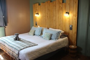 Double Room (Madeleine) | Garden view - La Maison Au Fil du Temps (Pont-Remy)