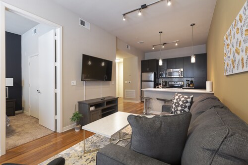 Luxurious King BED MED Center Fully Equipped Condo