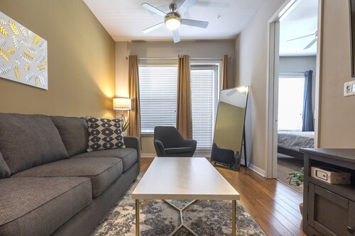 Luxurious King BED MED Center Fully Equipped Condo