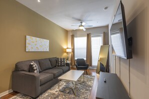 TV - Luxurious King BED MED Center Fully Equipped Condo (Houston)