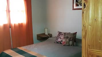 2 bedrooms, in-room safe, bed sheets