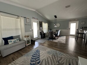 Smart TV, DVD player