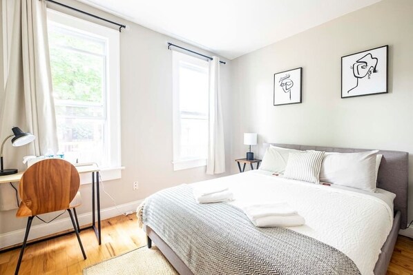 10 多间卧室、熨斗/熨衣板、上网接入、床单