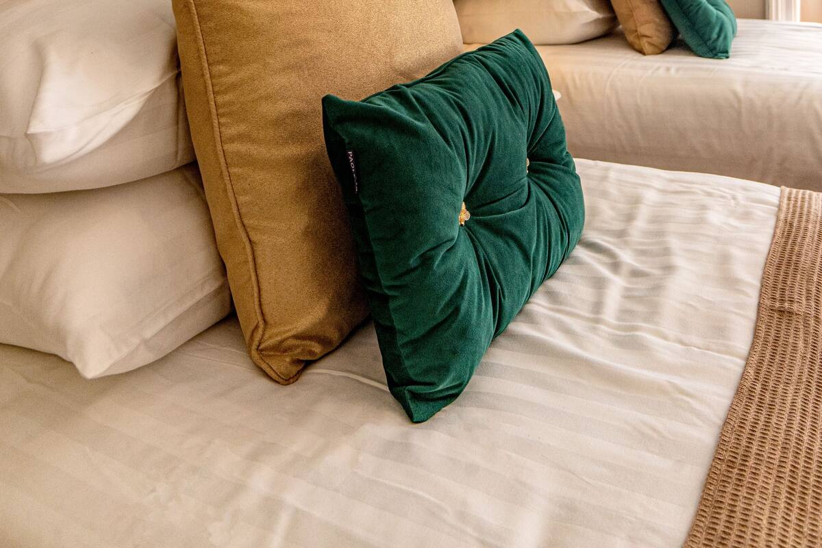Roupas de cama premium, ferros/tábuas de passar roupa, Wi-Fi de cortesia