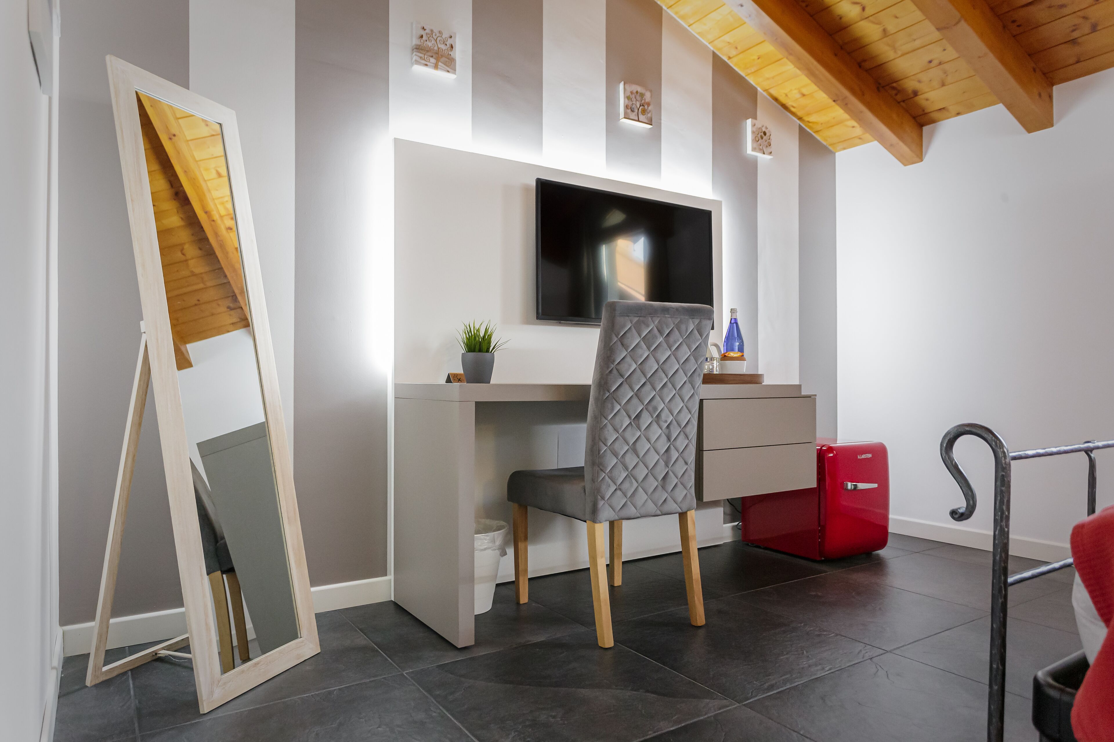 Phòng Cao cấp (Ganesh) | Bộ trải giường bằng vải Frette của Ý, bộ đồ giường cao cấp, minibar 