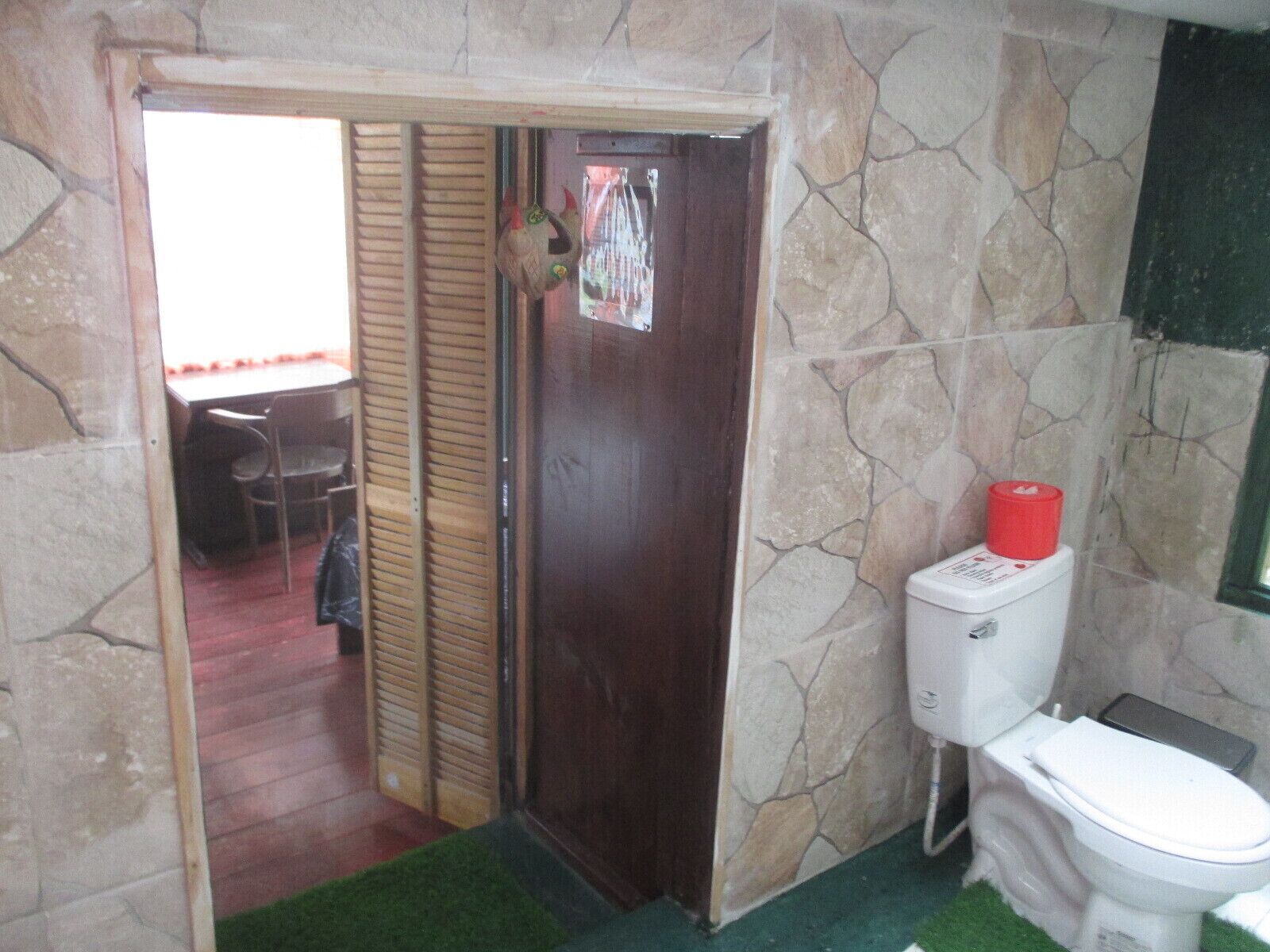 毛巾、肥皂、卫生纸