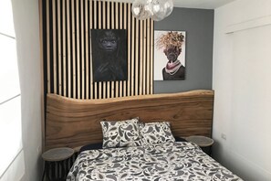 3 室のベッドルーム、アイロン / アイロン台、WiFi、ベッドシーツ