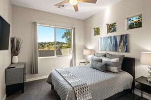 3 bedrooms, iron/ironing board, free WiFi, bed sheets