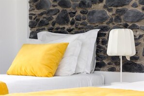 Free WiFi - Apartamentos Funchal by Petit Hotels (Funchal)