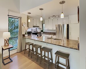 Refrigerador, microondas, lavavajillas y licuadora 