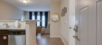 2 Bd/2 Bth Condo *Walk to Downtown* #403