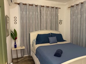 3 bedrooms, desk, free WiFi, bed sheets