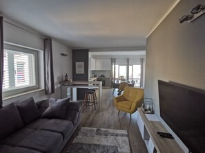 LED TV - Guest house Greta (Tribunj)
