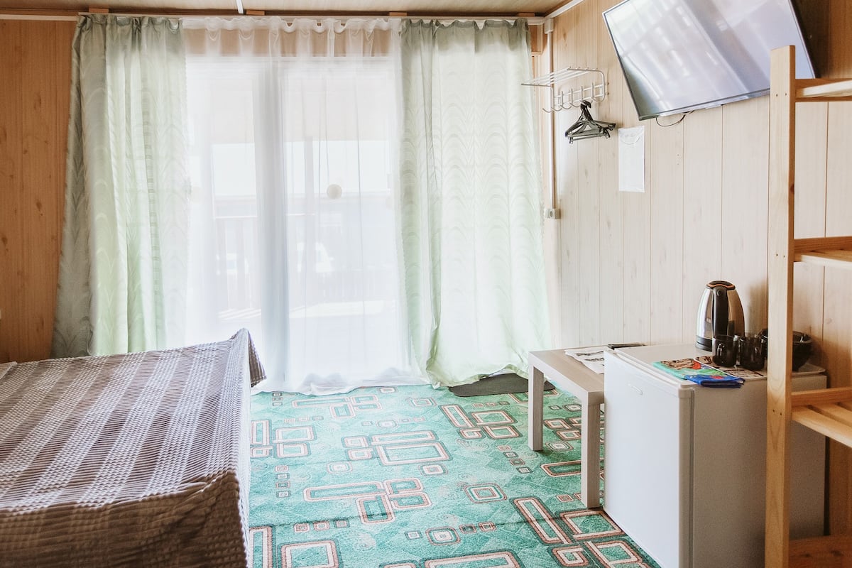 Habitación triple estándar, vistas a la montaña | 1 dormitorio, ropa de cama de alta calidad, cunas gratuitas