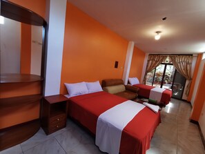 1 bedroom, bed sheets