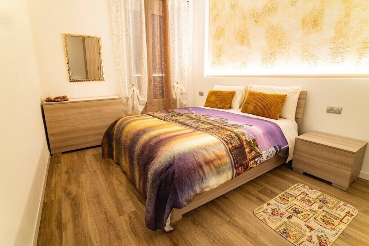 2 bedrooms, blackout curtains, soundproofing, free WiFi