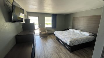 Room, 1 King Bed | Free WiFi