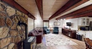 TV, fireplace, offices