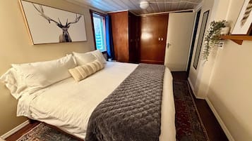 2 soverom, strykejern/-brett, reiseseng for barn og wi-fi (inkludert)
