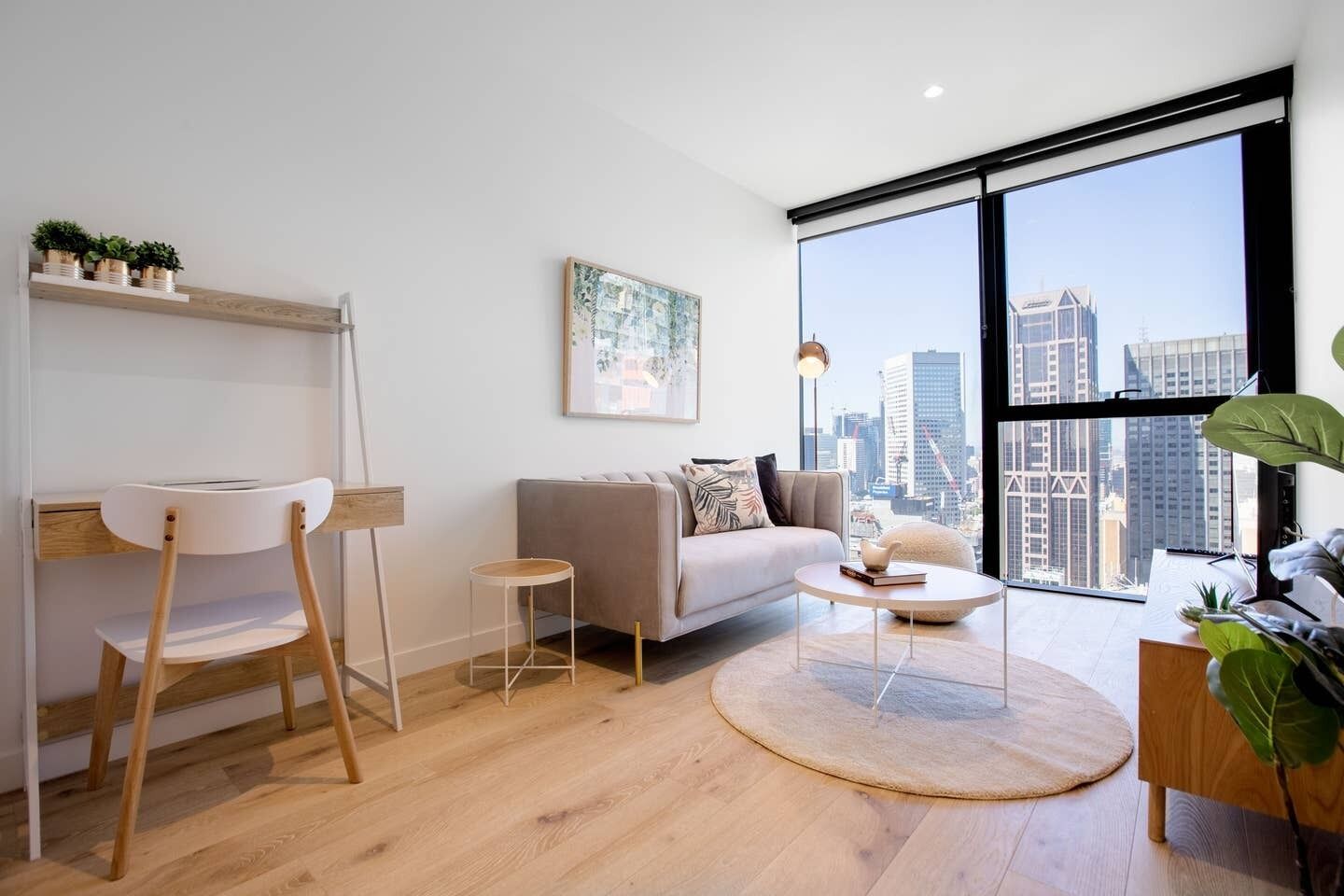 Warm Nest Central Location@Collins