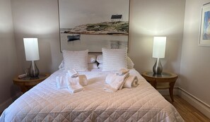 2 camere, una scrivania, ferro/asse da stiro, Wi-Fi gratuito