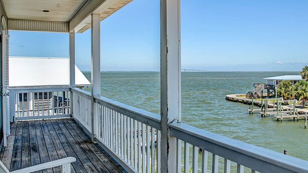 Unclassified image, 1 of 27, button - Dog-friendly Home With Amazing Views & Spacious Deck (Dauphin Island)