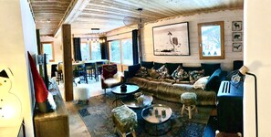 Télévision, cheminée