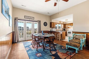 Interior - High Tide - A Fisherman's Delight:  4 BR Channel Home w/ Boat Ramp in Cherry Grove (North Myrtle Beach)