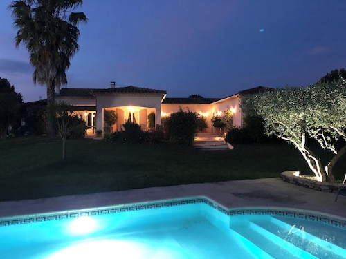 Villa Cigalo with private pool and electric vehicle charging station