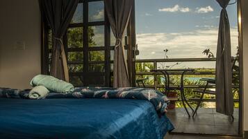 Premium-huone, näköala laguunille | Ylelliset vuodevaatteet, untuvapeitot