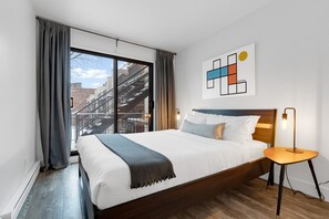 2 bedrooms, desk, iron/ironing board, travel cot