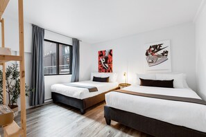 2 bedrooms, desk, iron/ironing board, travel crib - LiV MTL Urban-2 Spacious 2BR Deluxe Downtown MTL (Montréal)
