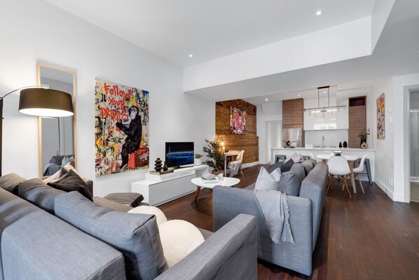 Smart TV, offices