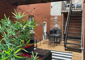 Outdoor dining - LiV MTL Chic Spacious 4BR Rooftop Suite Near Downtown Montreal (Montréal)