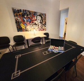 Spielezimmer