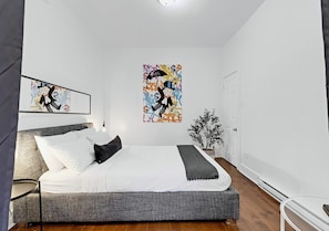 4 bedrooms, desk, iron/ironing board, travel cot