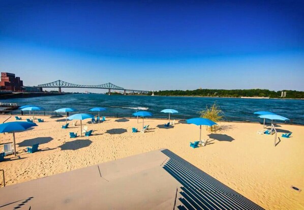 Beach - LiV MTL Chic-3 Spacious 4BR + Near Downtown MTL (Montréal)