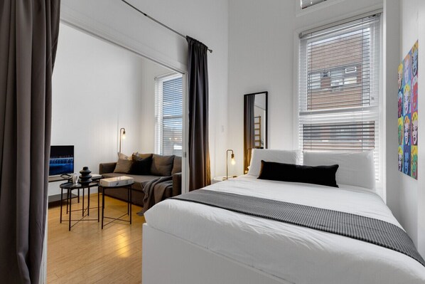 1 habitación, escritorio, tabla de planchar con plancha y wifi gratis 