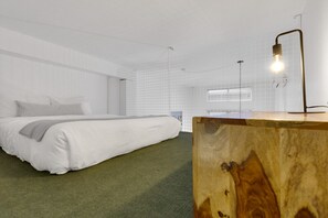 1 bedroom, desk, iron/ironing board, free WiFi - LiV MTL Main-306 | Spacious 1BR + Mezzanine (Montréal)