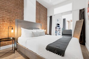 1 bedroom, desk, iron/ironing board, free WiFi