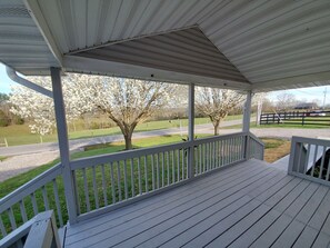 Terrace/patio - Country's Edge #2 Near the Ark Encounter! (Berry)