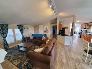 Smart TV, reproductor de DVD y tenis de mesa