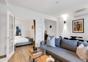 Smart TV, offices