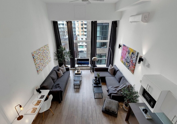 TV connectée, espaces bureaux